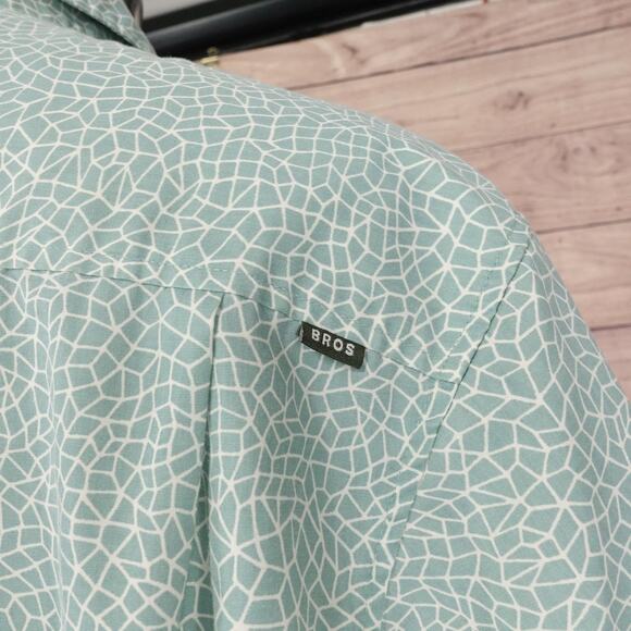 Howler Brothers Shirt Mens Large Green Short Sleeve Button Up Geometric Pocket - Picture 7 of 10